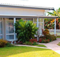 Hibiscus Crown - Accommodation BNB