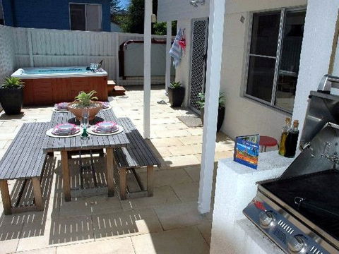 Joylaine Beach House - Accommodation BNB 3