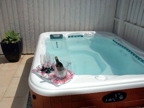 Joylaine Beach House - Accommodation BNB 4
