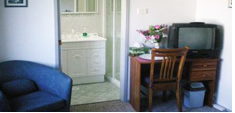 Lakeside Homestay - Accommodation BNB 1