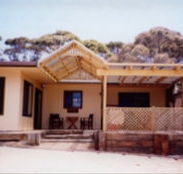 Lovering's Beach Houses - D'Estrees Bay - Accommodation BNB