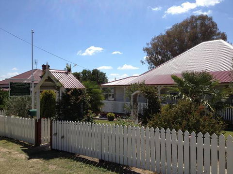 Tenterfield Luxury Historic C1895 Cottage - Accommodation BNB 0