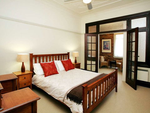 The Bank Guesthouse - Accommodation BNB 0