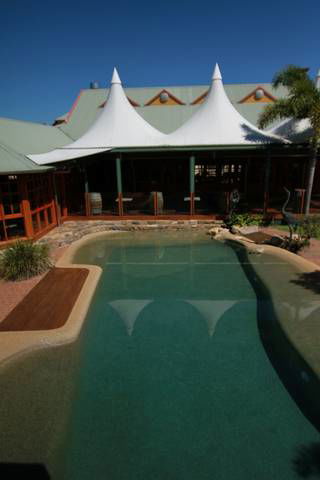 Tinaroo Lake Resort - Holiday Apartments - Accommodation BNB 4