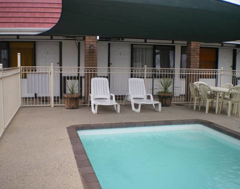 Tudor House Motel - Accommodation BNB 0