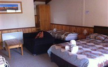 4 Bears Cafe - Tumbarumba - Accommodation BNB 0