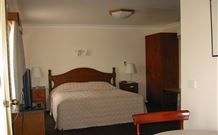 Country Comfort Tumut Valley Motel - Tumut - Accommodation BNB 0