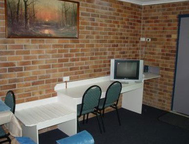 Tally Ho Motor Inn - Accommodation BNB 4