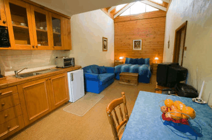 Clarendon Chalets - Accommodation BNB 3
