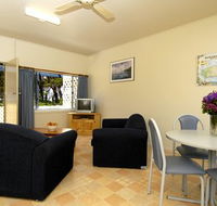 Island Coastal Units - Accommodation BNB