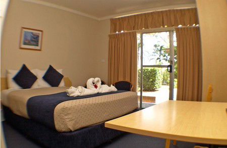 All Seasons Country Lodge - Accommodation BNB 1