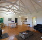 Yellow Dog Cottage - - Accommodation BNB