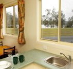 Mavis's Kitchen and Cabins - Accommodation BNB