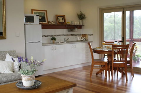 Cosy Cow Farmstay Bed And Breakfast - Accommodation BNB 3