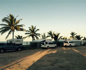 Rollingstone Beach Front Resort - Accommodation BNB 1