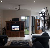 Dolphin Beach House - Accommodation BNB