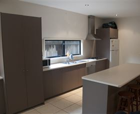 Dolphin Beach House - Accommodation BNB 1