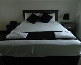 Dooleys Tavern And Motel Capella - Accommodation BNB 0