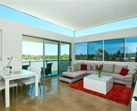 Hilltop Mansion Gold Coast - Accommodation BNB 2