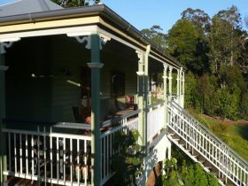 The Sanctuary Springbrook. Guest House / Cottage - Accommodation BNB 0