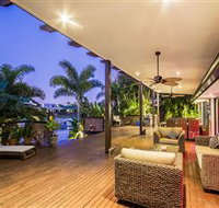 The Tropics at Vogue Holiday Homes - Accommodation BNB