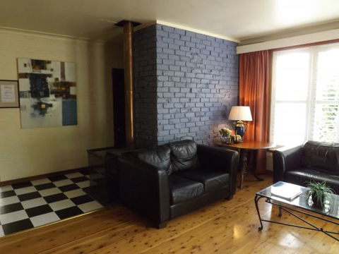 Apartments On-The-Park: The Studio - Accommodation BNB 4