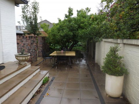 Apartments On-The-Park: The Studio - Accommodation BNB 6