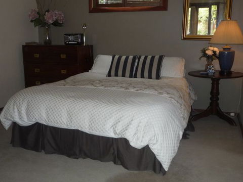 Apartments On-The-Park: The Studio - Accommodation BNB 9
