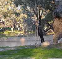 Beds in the Barwon - Accommodation BNB