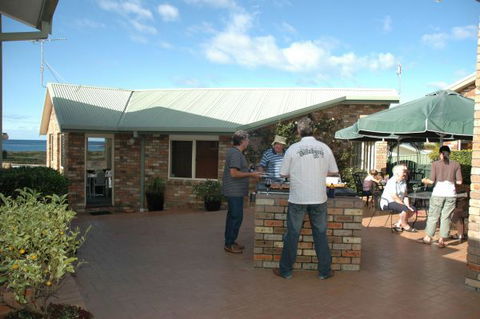 Captain's Quarters Bermagui - Accommodation BNB 1