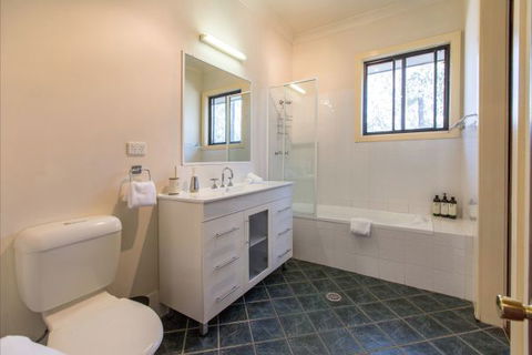 Elderslie House - Accommodation BNB 131