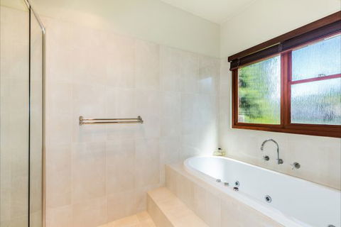 Elderslie House - Accommodation BNB 85