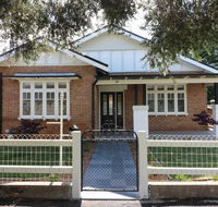 Roseneath Cottage - Orange Heritage - Accommodation BNB
