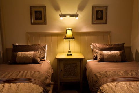 Autumn Abode Cottages - Accommodation BNB 4
