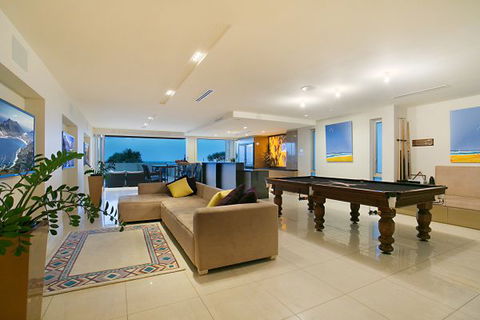 Oceans 74 - An Elite Holiday Home - Accommodation BNB 33