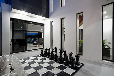 Oceans 74 - An Elite Holiday Home - Accommodation BNB 25