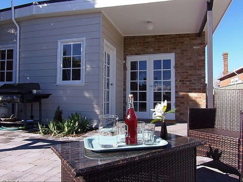 The Edward Townhouses - Accommodation BNB 2