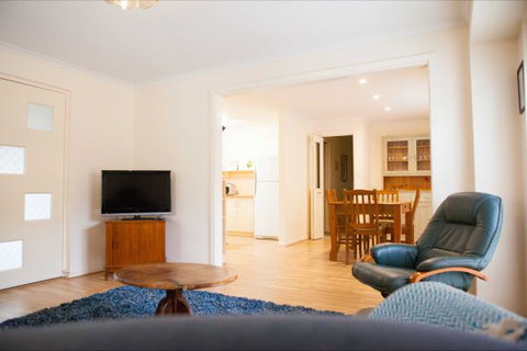 Unit 2 - Accommodation BNB 1