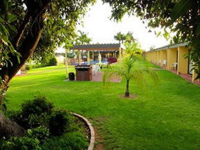 Comfort Inn Deakin Palms - Accommodation BNB 5