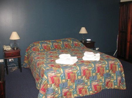 Atherton Hotel - Accommodation BNB 2