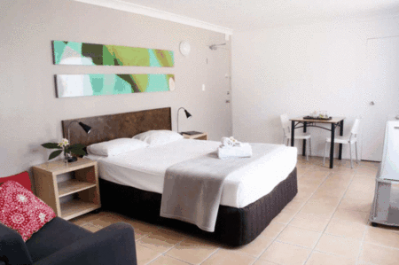Sunshine Beach Resort - Accommodation BNB 4