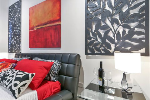 Barossa White House: The West Wing - Accommodation BNB 2