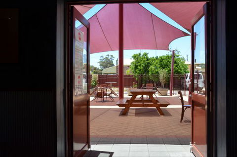 Copper Coast Hotel - Accommodation BNB 6