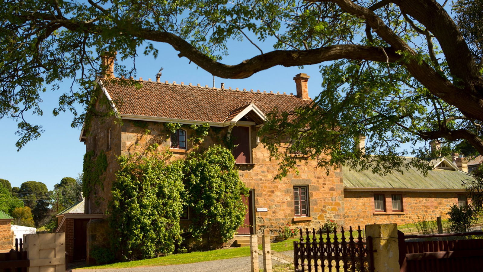 Hamilton SA Accommodation BNB