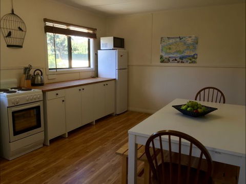 Mel Jays In Kingscote - Accommodation BNB 2