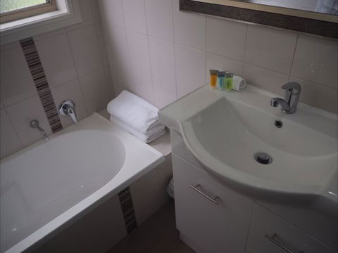 Bertha Street Serviced Apartments - Accommodation BNB 2