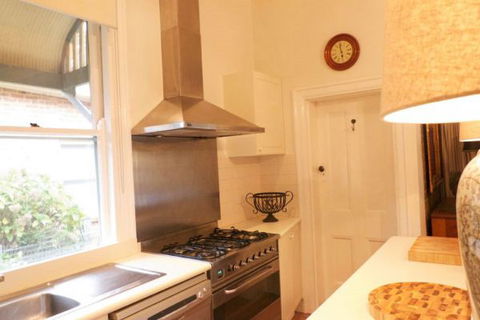 Cadogan Central Luxury - Accommodation BNB 3