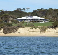 Doyle's On The Bay - Accommodation BNB