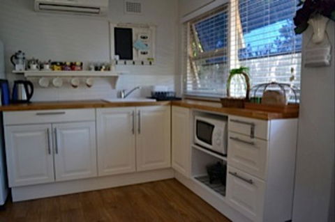 Garden Cottage B And B - Accommodation BNB 2