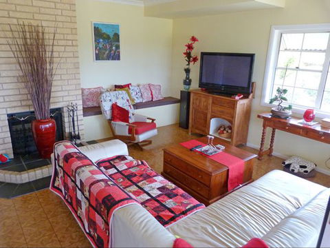 Grovely House Bed And Breakfast - Accommodation BNB 1